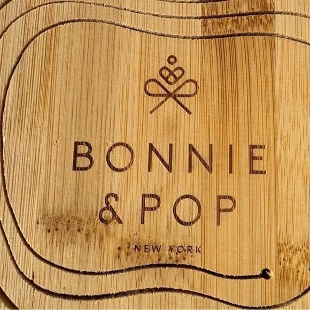 Bonnie and Pop Basket Bamboo Collapsible Apple Shape Tray Trivet Cottage Fruit